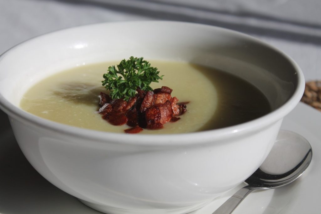Cauliflower and patato soup foodformyhealth