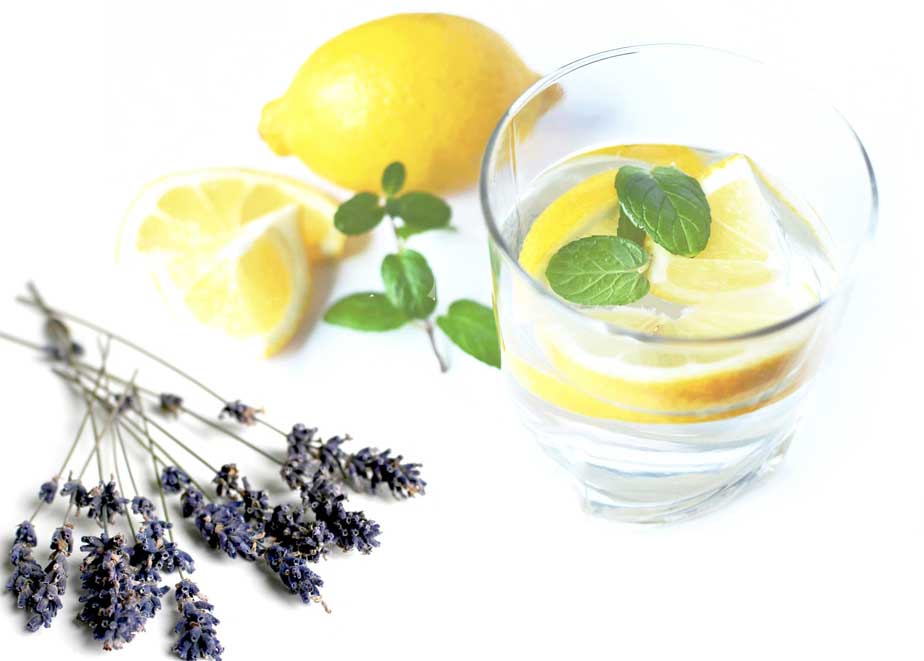 Lemonade with lavander