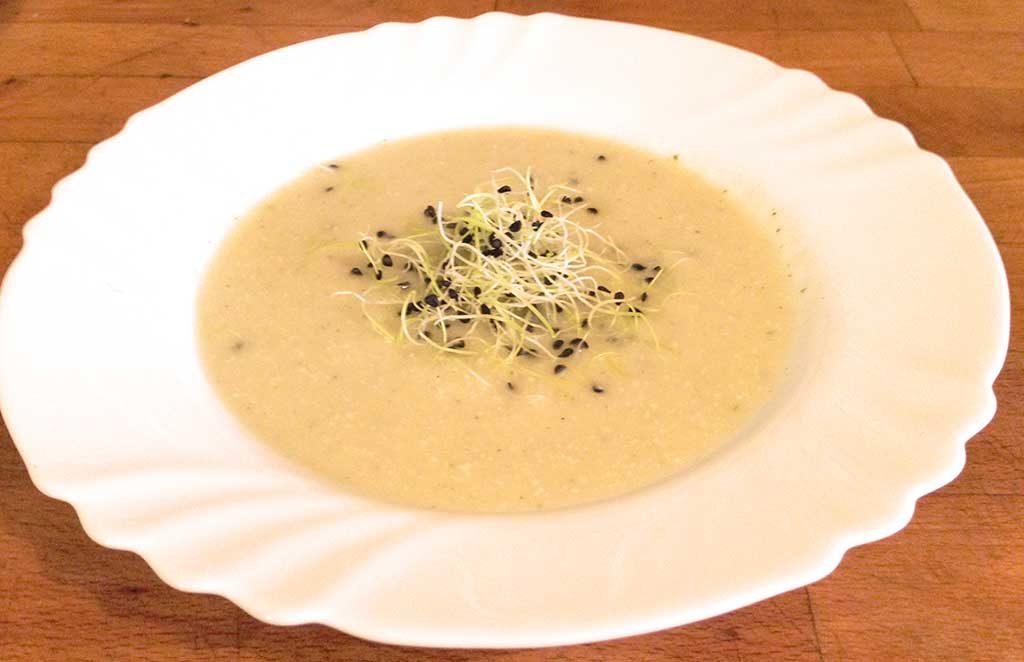 Cauliflower cream-soup with sprouts recipe